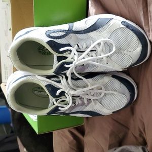 Earth Shoe sneaker. Worn once